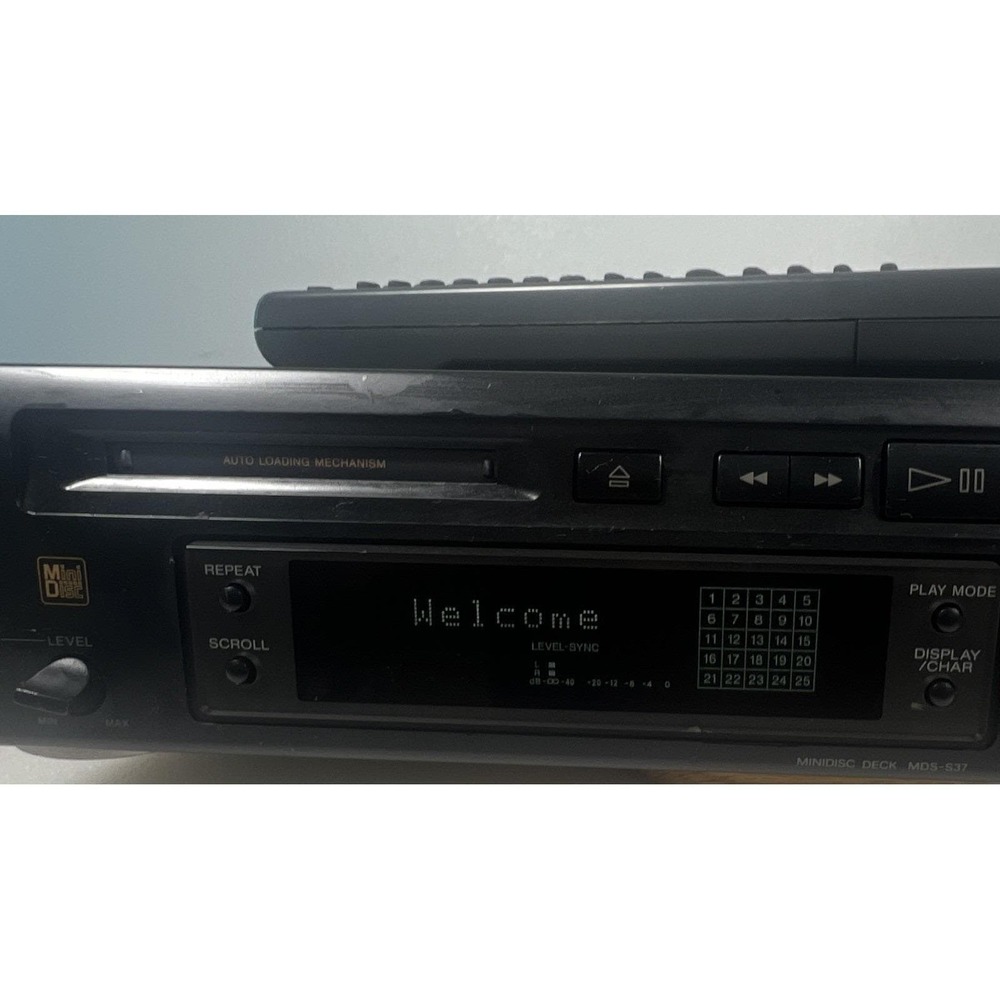 Sony MiniDisc Deck Recorder MDS-S37 Black Japan Vintage Remote RM-D7M Powers On